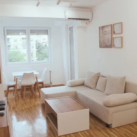 Magnolia Apartment *